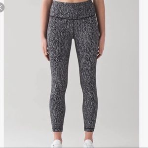 Lululemon Black & White Speckled Leggings Size 6